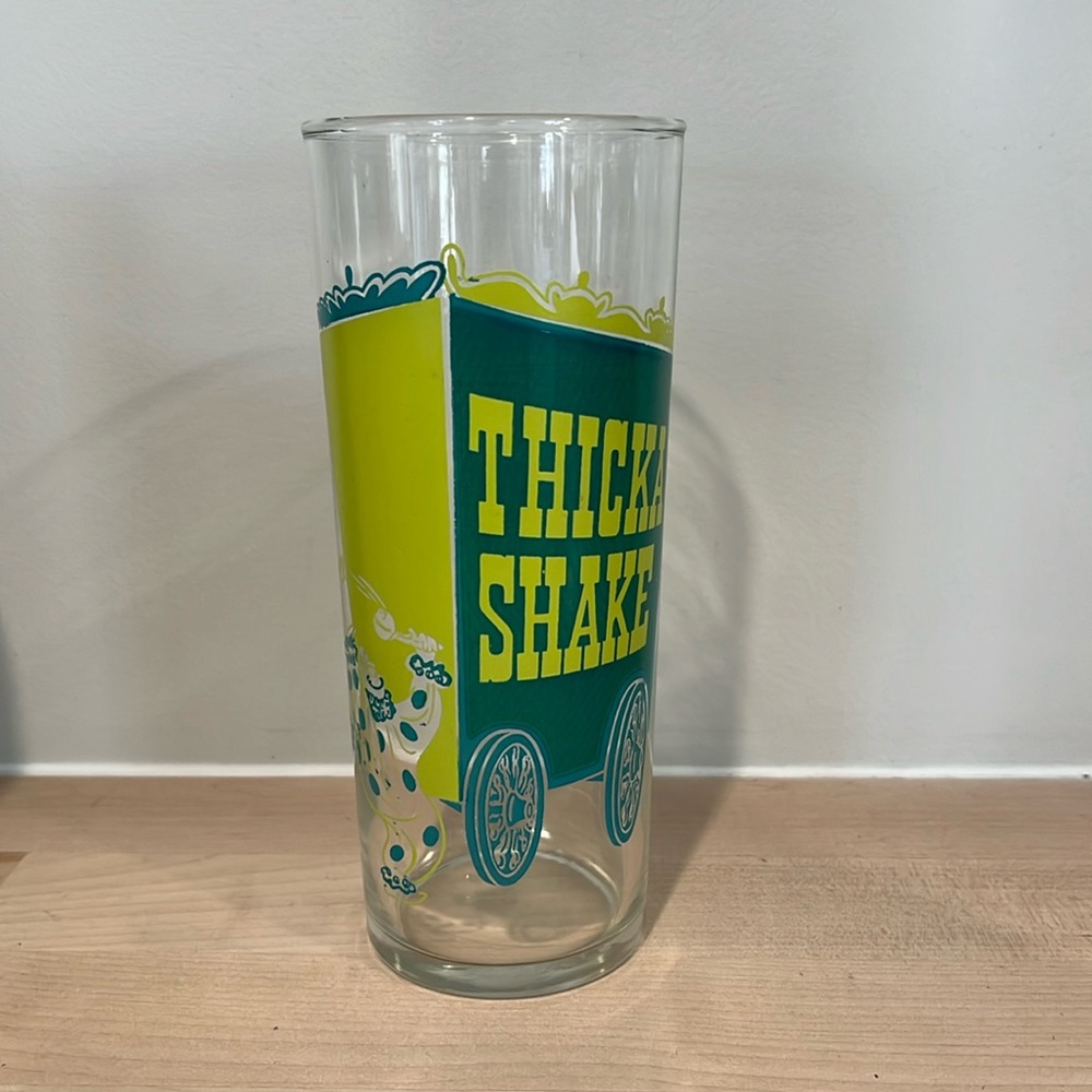 Sealtest ice cream vintage Thicka Shake glass. Rare!